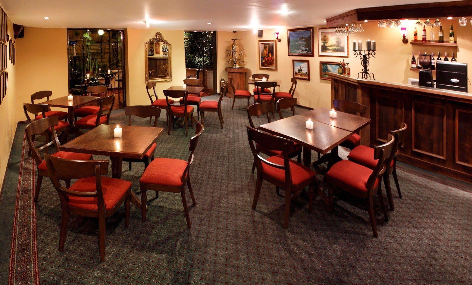 Hotel Estelar Suites Jones Bogota Restoran gambar
